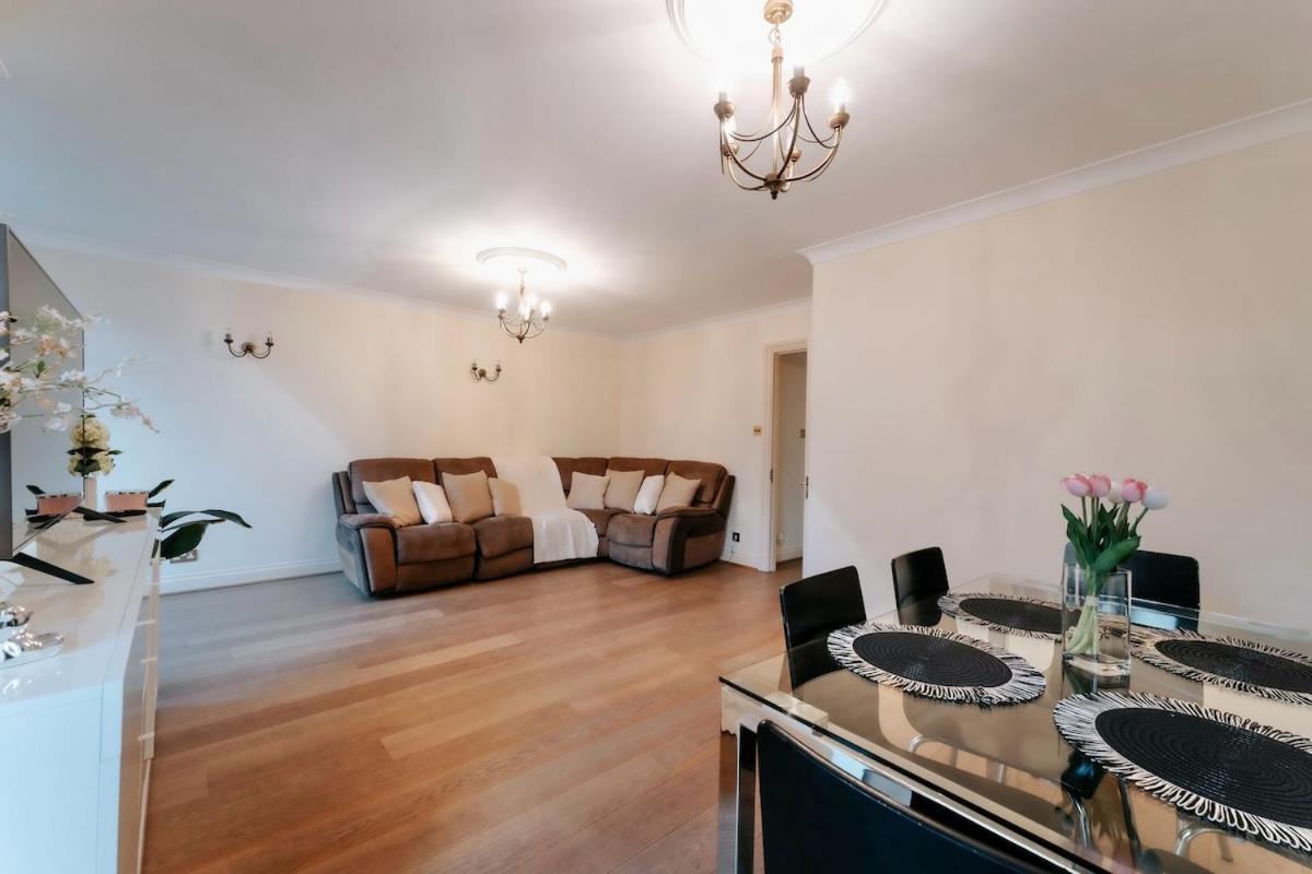 Apartment Modern 2-bedroom Next To Chelsea Stadium London