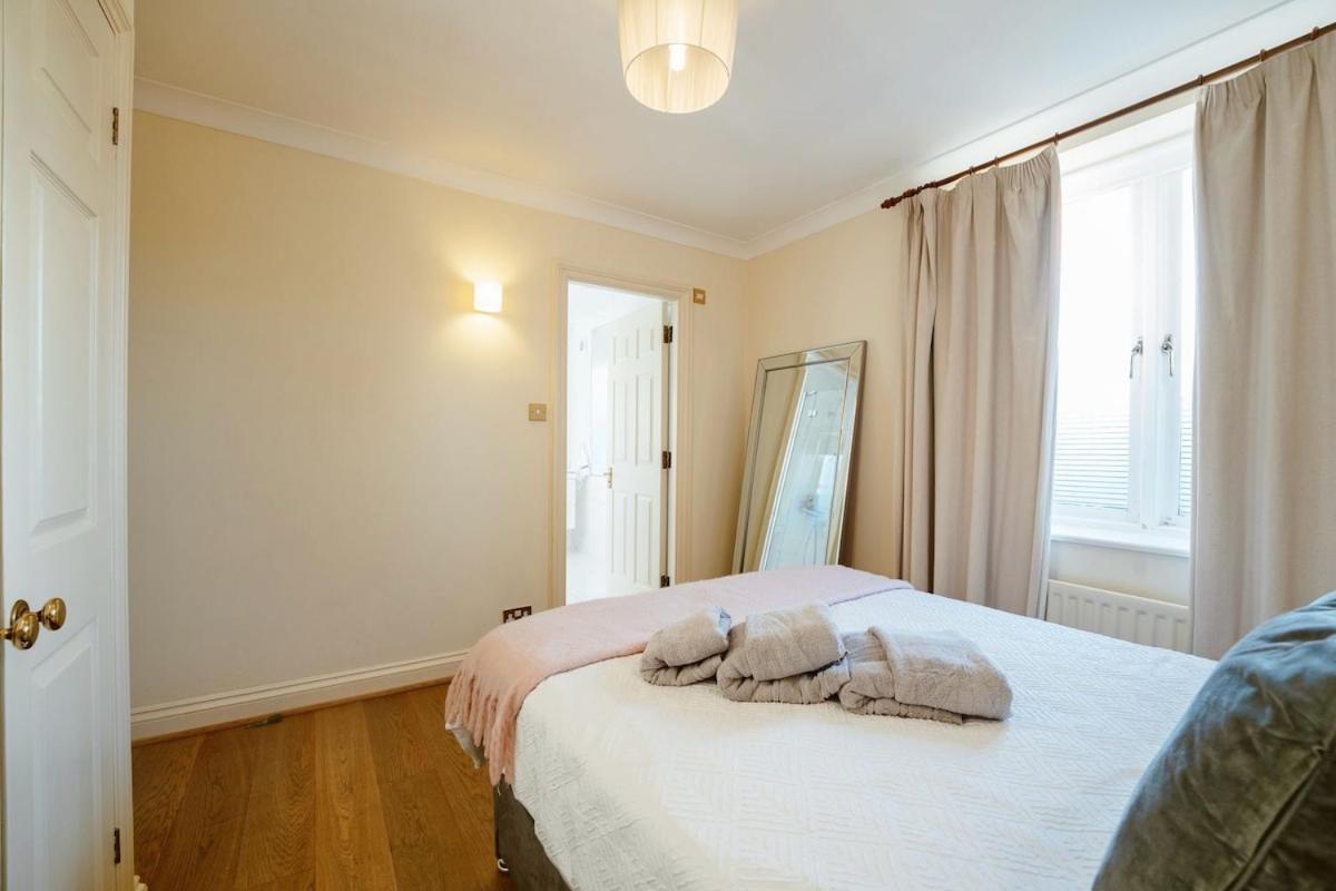 Modern 2-bedroom Next To Chelsea Stadium Appartamento