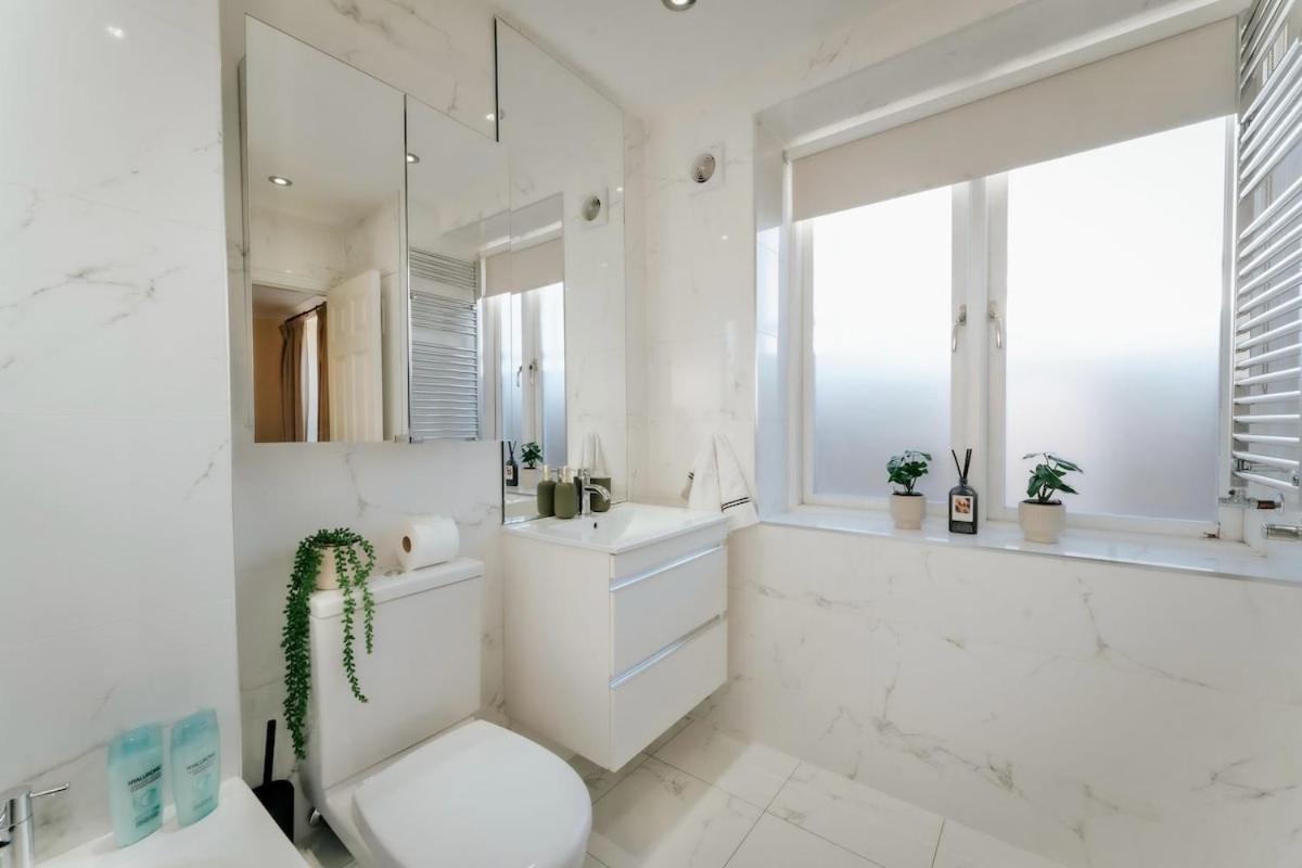 Modern 2-bedroom Next To Chelsea Stadium * Londra