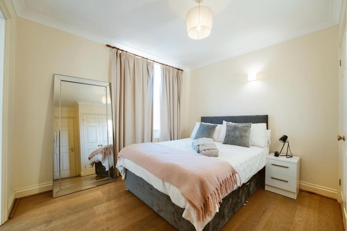Modern 2-bedroom Next To Chelsea Stadium Appartamento Londra