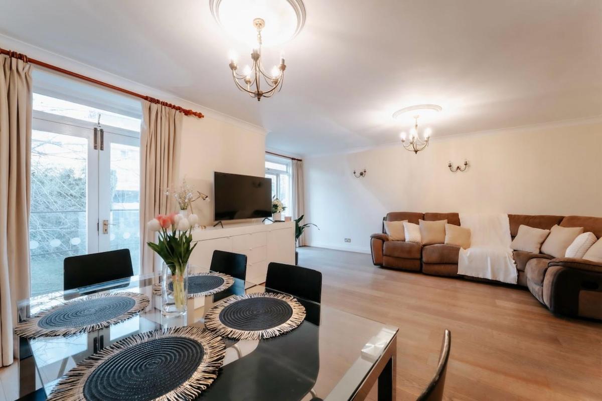 Modern 2-bedroom Next To Chelsea Stadium